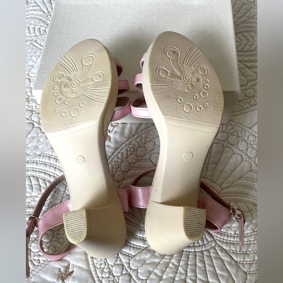 Cute Fashion Sandals with Slingback and Ankle Buckle  pink color great condition - Picture 6 of 14